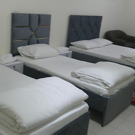 Ruby Star Hostel Dubai F2 Esterno foto